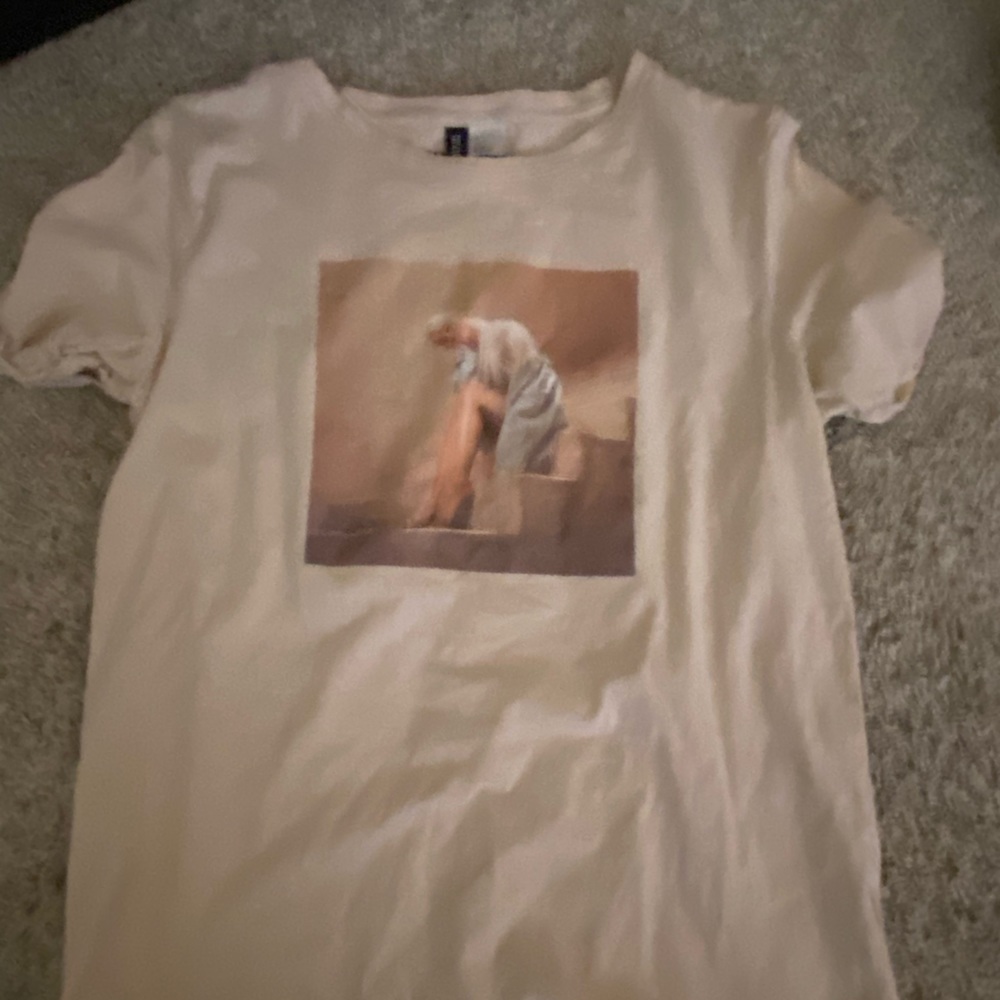 Ariana Grande Sweetener Tshirt Beige